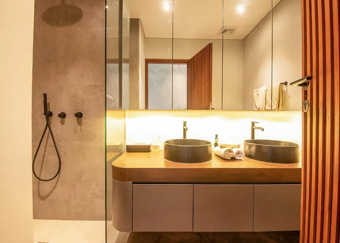 Chic 4br Villa, Hub, 8mins To Bliss Ferienhaus *