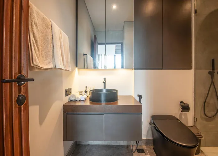 Chic 4br Villa, Hub, 8mins To Bliss Ferienhaus