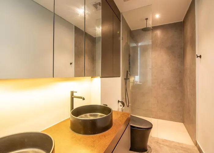 Chic 4br Villa, Hub, 8mins To Bliss Ferienhaus *