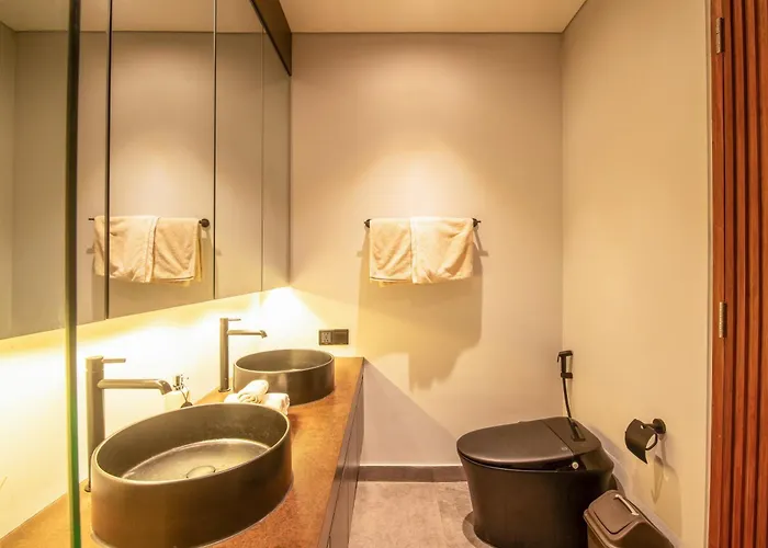 Ferienhaus Chic 4br Villa, Hub, 8mins To Bliss Canggu