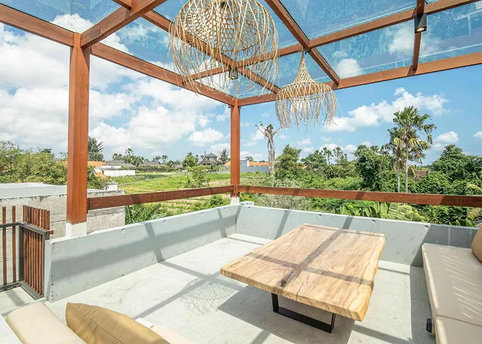 Ferienhaus Chic 4br Villa, Hub, 8mins To Bliss Canggu